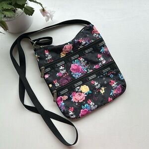 EUC Lesportsac Disney Parks Minnie Mouse Triple Zip Crossbody
